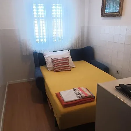 Luminaria Solis Kuca Za Odmor Rogoznica